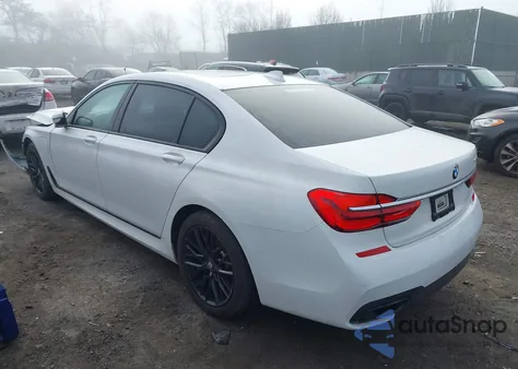 2018 BMW 740E xDrive Iperformance из США, поврежденный, VIN WBA7J2C50JG938178